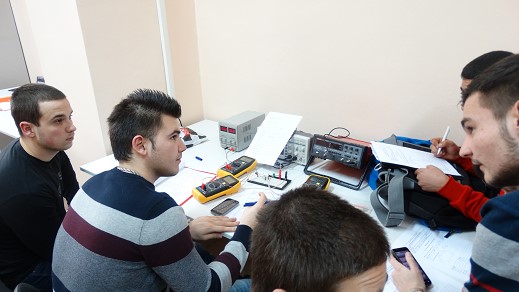 lab-TE.jpg